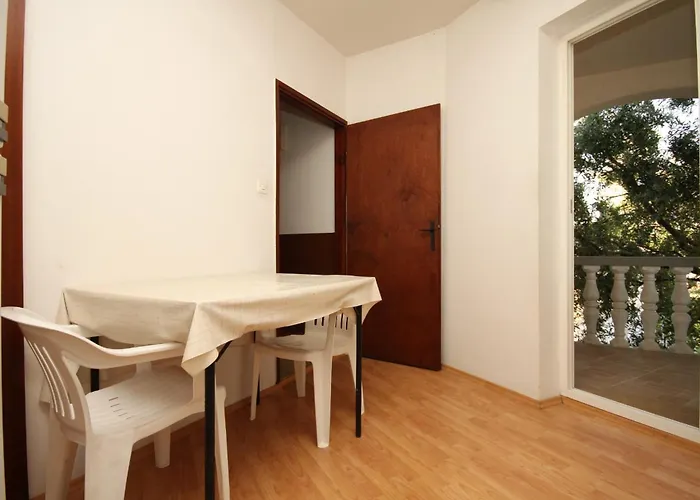 Apartment With Parking Space Povljana, Pag - 6299 *