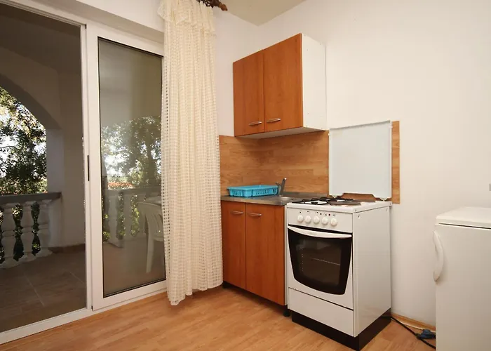 Διαμέρισμα With Parking Space Povljana, Pag - 6299 *
