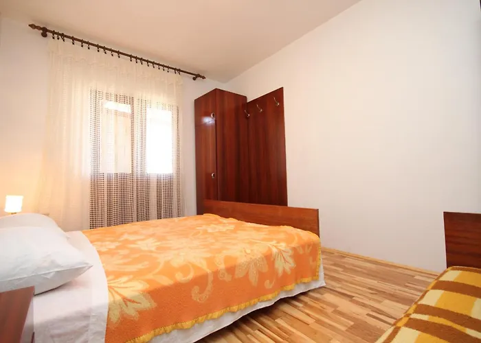 Apartamento With Parking Space Povljana, Pag - 6299 *